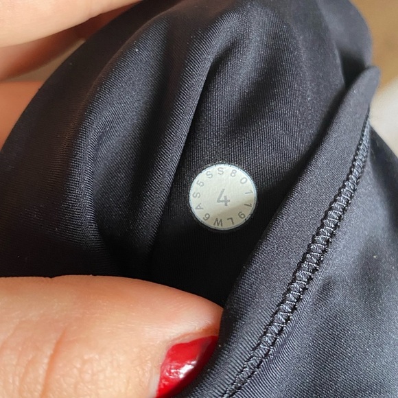 Lululemon Fast & Free Crop II *Nulux 19"
Black - Picture 6 of 6